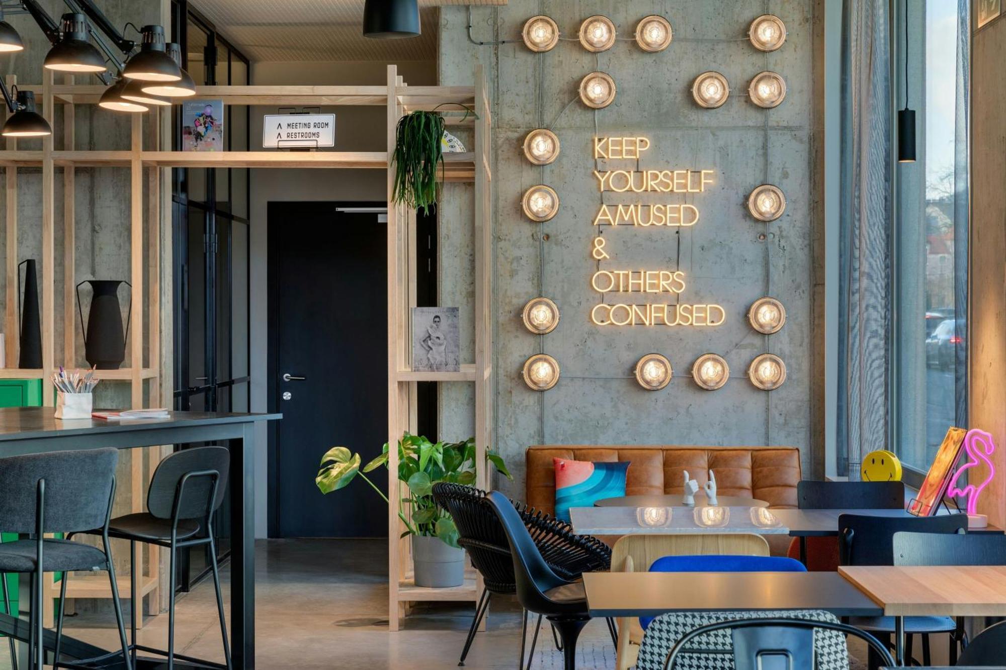 Hotel Moxy Amberes Exterior foto